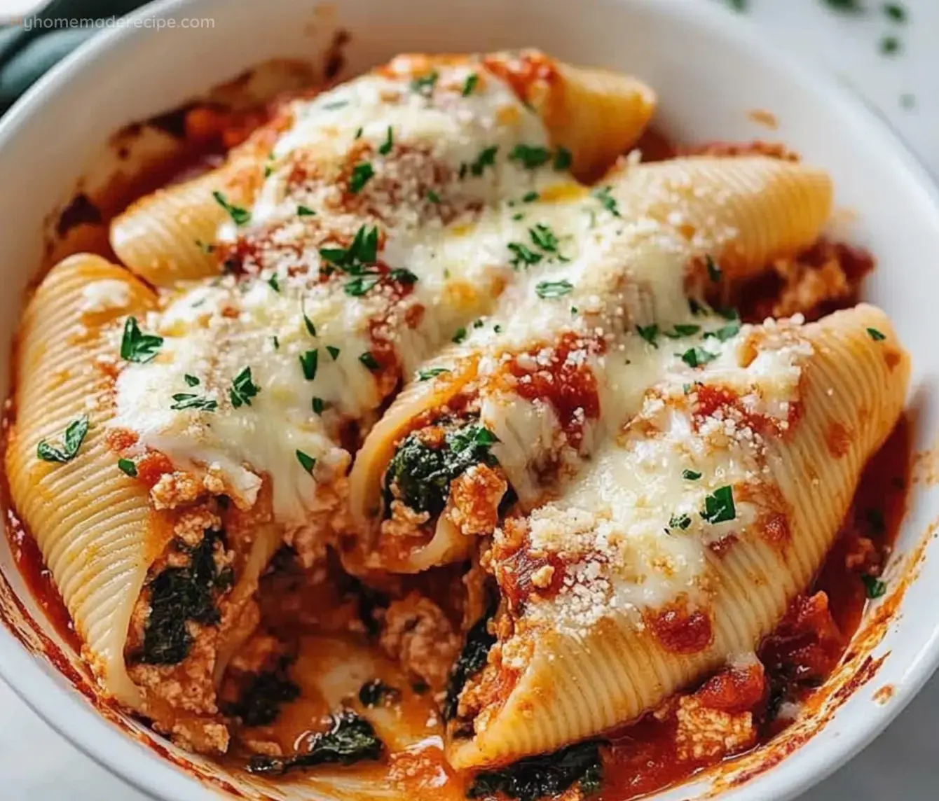 Classic Stuffed Shells with Spinach and Cheese