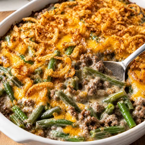 Hamburger green bean beef bake with cheddar and crispy onions