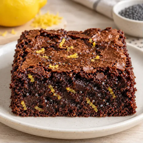 Brownies with lemon and poppy seeds