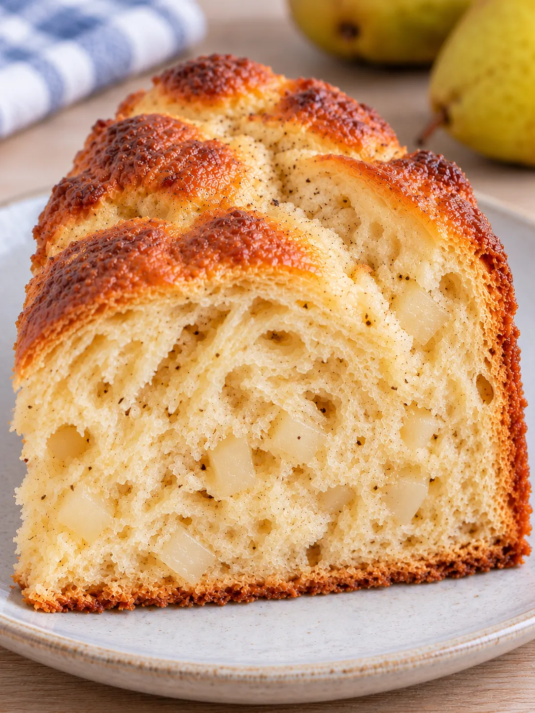 Sweet yeast cake with cardamom and pear