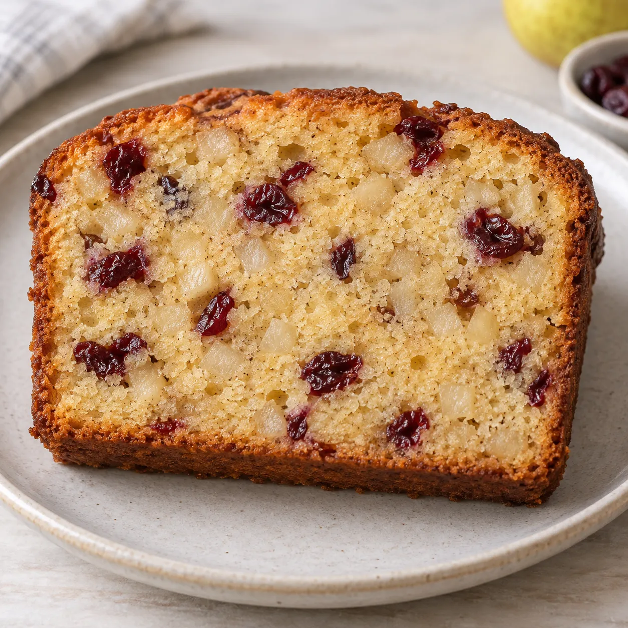 Butter loaf with cardamom and pear — cranberries