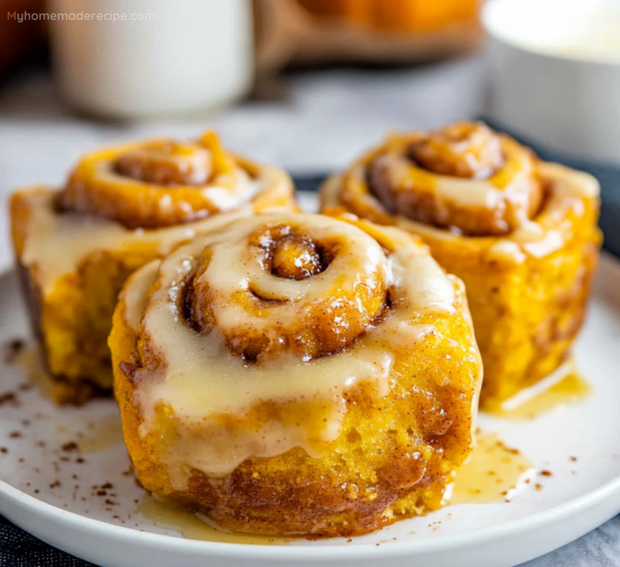 The Best Pumpkin Cinnamon Rolls